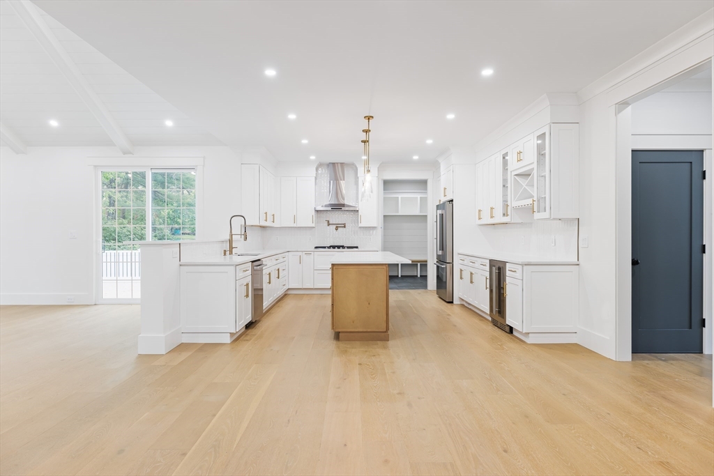 6 Floral Ave Extension, Unit 6 Natick, MA 01760 - Photo 5 of 38