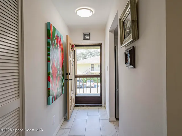 $184,900 | 400 18th Street, Unit J8, Vero Beach, FL 32960