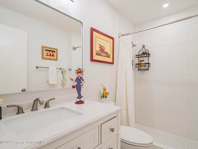 $184,900 | 400 18th Street, Unit J8, Vero Beach, FL 32960