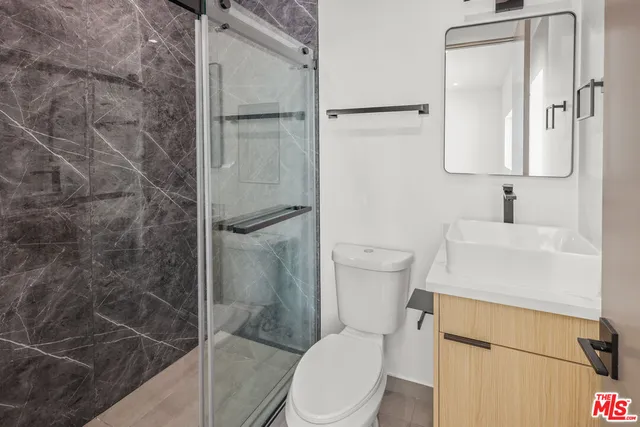 $4,858 | 11012 Hortense Street, Unit B, North Hollywood, CA 91602