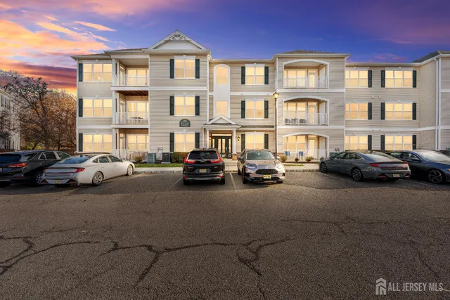 $495,000 | 414 Sloan Court, Matawan, NJ 07747