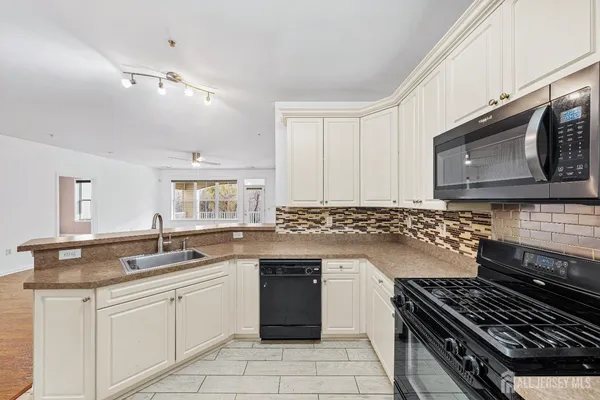 $490,000 | 414 Sloan Court, Matawan, NJ 07747