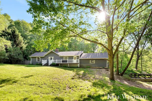 $579,900 | 2525 Biggs Avenue Northeast, Lowell, MI 49331