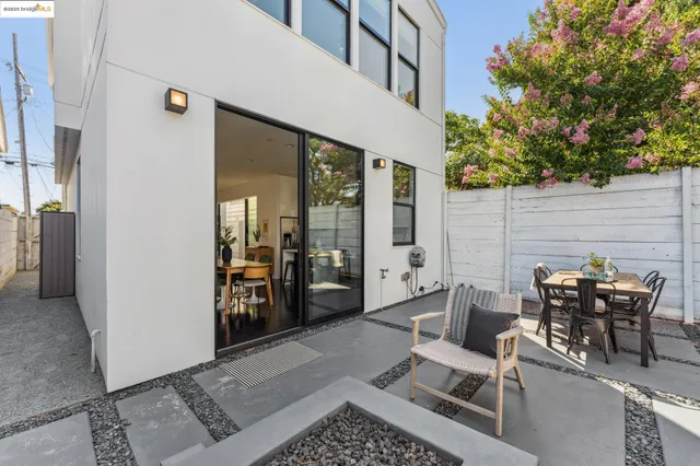 $1,035,000 | 986 43rd Street, Oakland, CA 94608