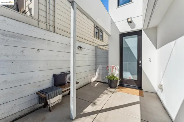 $1,035,000 | 986 43rd Street, Oakland, CA 94608