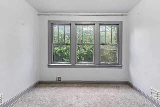 $165,000 | 849 North Woodbridge Street, St. Paul, MN 55117