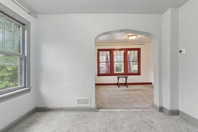 $165,000 | 849 North Woodbridge Street, St. Paul, MN 55117