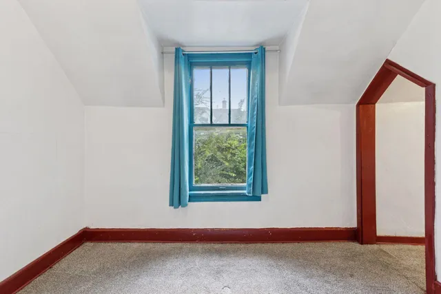 $165,000 | 849 North Woodbridge Street, St. Paul, MN 55117