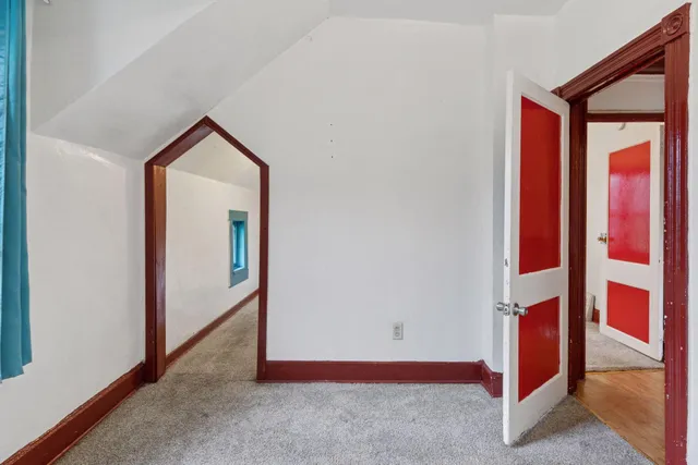 $165,000 | 849 North Woodbridge Street, St. Paul, MN 55117