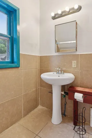 $165,000 | 849 North Woodbridge Street, St. Paul, MN 55117