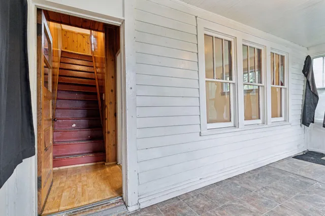 $165,000 | 849 North Woodbridge Street, St. Paul, MN 55117