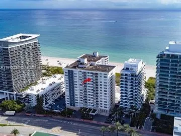 $4,100 | 5825 Collins Avenue, Unit 15A, Miami Beach, FL 33140