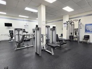 $4,100 | 5825 Collins Avenue, Unit 15A, Miami Beach, FL 33140