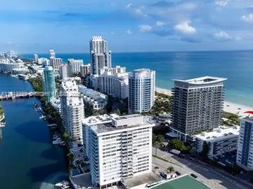 $4,100 | 5825 Collins Avenue, Unit 15A, Miami Beach, FL 33140