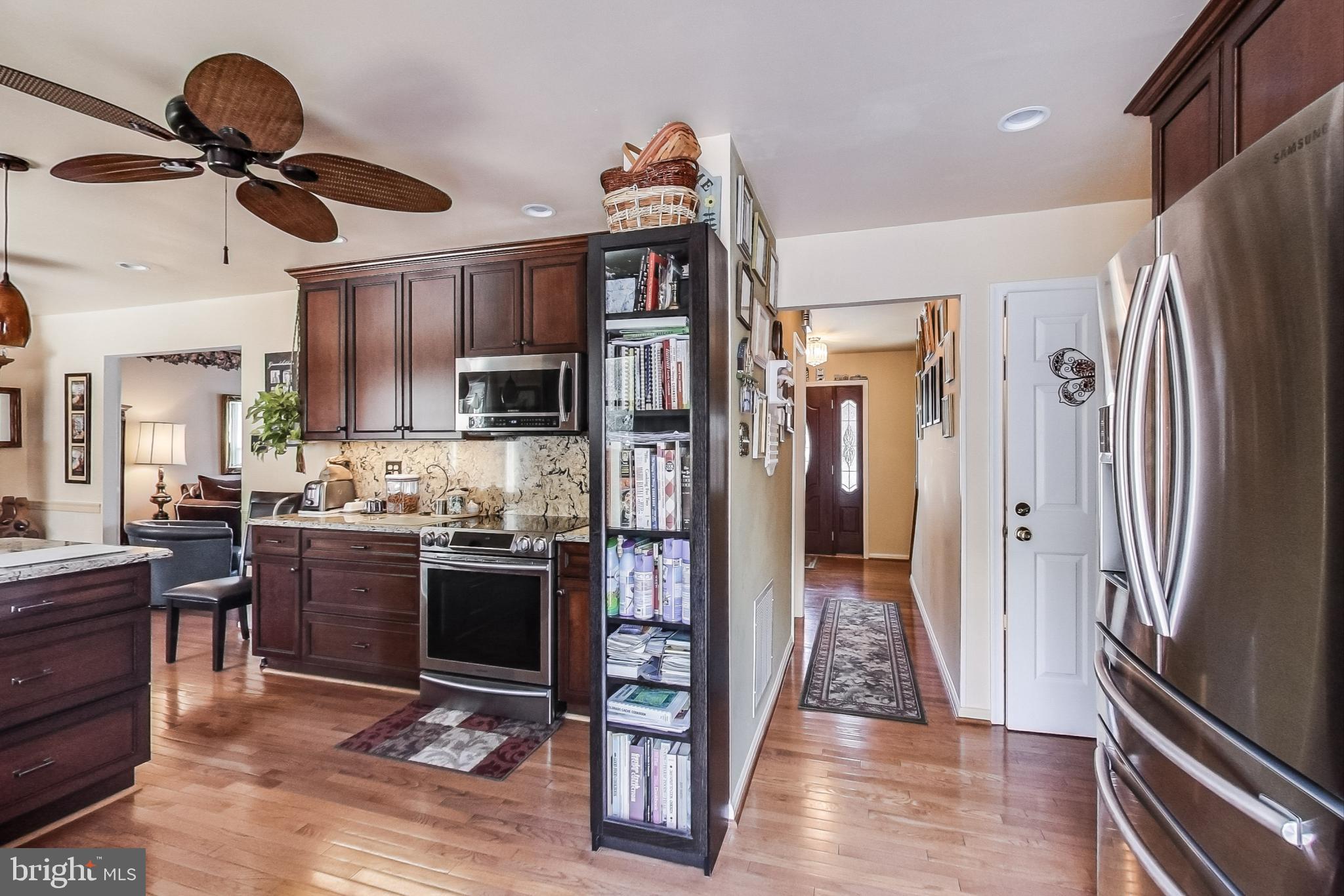 937 Pointer Ridge Drive Gaithersburg, MD 20878 - Photo 15 of 42