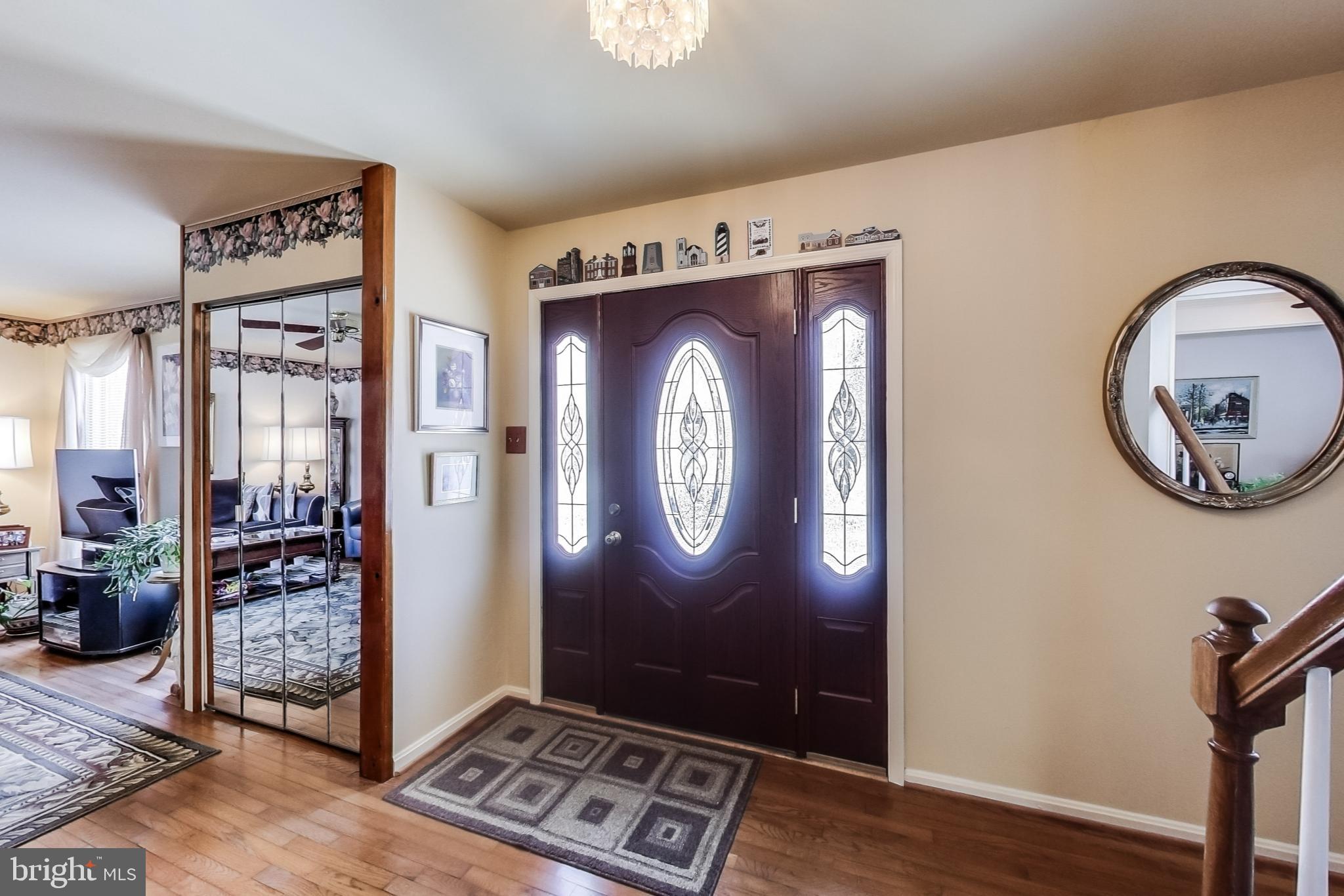 937 Pointer Ridge Drive Gaithersburg, MD 20878 - Photo 5 of 42