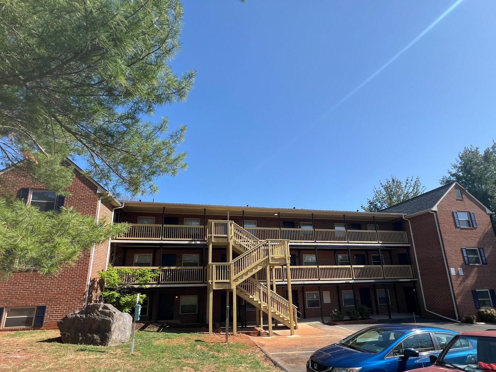717 Sterling Road Southwest, Unit 36 Roanoke, VA 24014 - Photo 1 of 1 Exterior