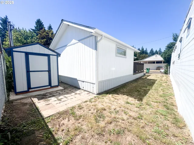 $75,000 | 10901 Southeast Powell Boulevard, Unit 33, Portland, OR 97266