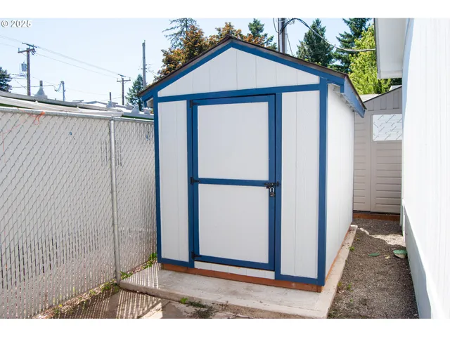 $75,000 | 10901 Southeast Powell Boulevard, Unit 33, Portland, OR 97266