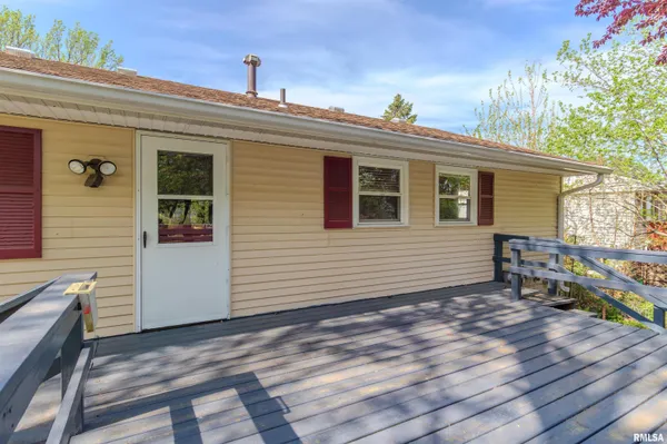 $169,900 | 1812 Columbus Drive, Pekin, IL 61554