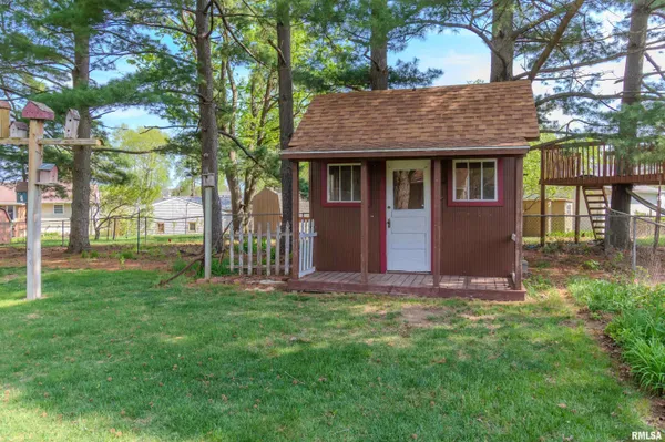 $169,900 | 1812 Columbus Drive, Pekin, IL 61554
