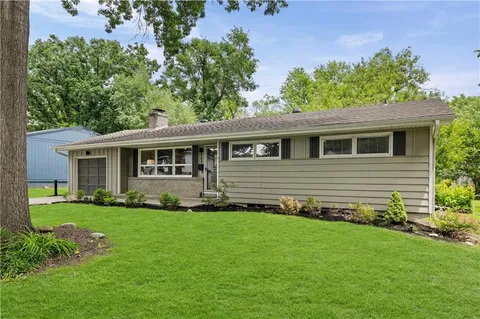 $420,000 | 9237 Hardy Street, Overland Park, KS 66212