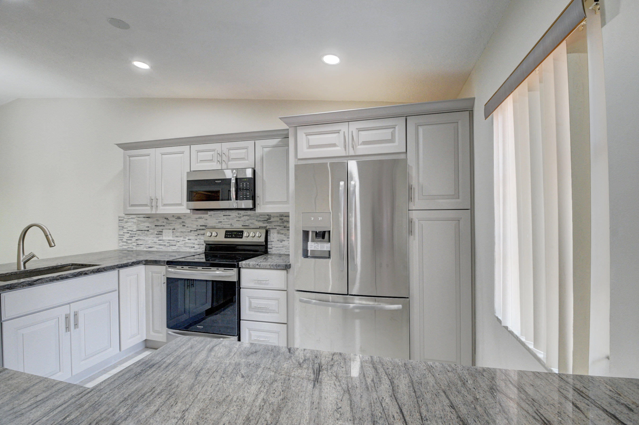 8601 Dreamside Lane Boca Raton, FL 33496 - Photo 7 of 30 05_dsc_9830_1_2_3_4