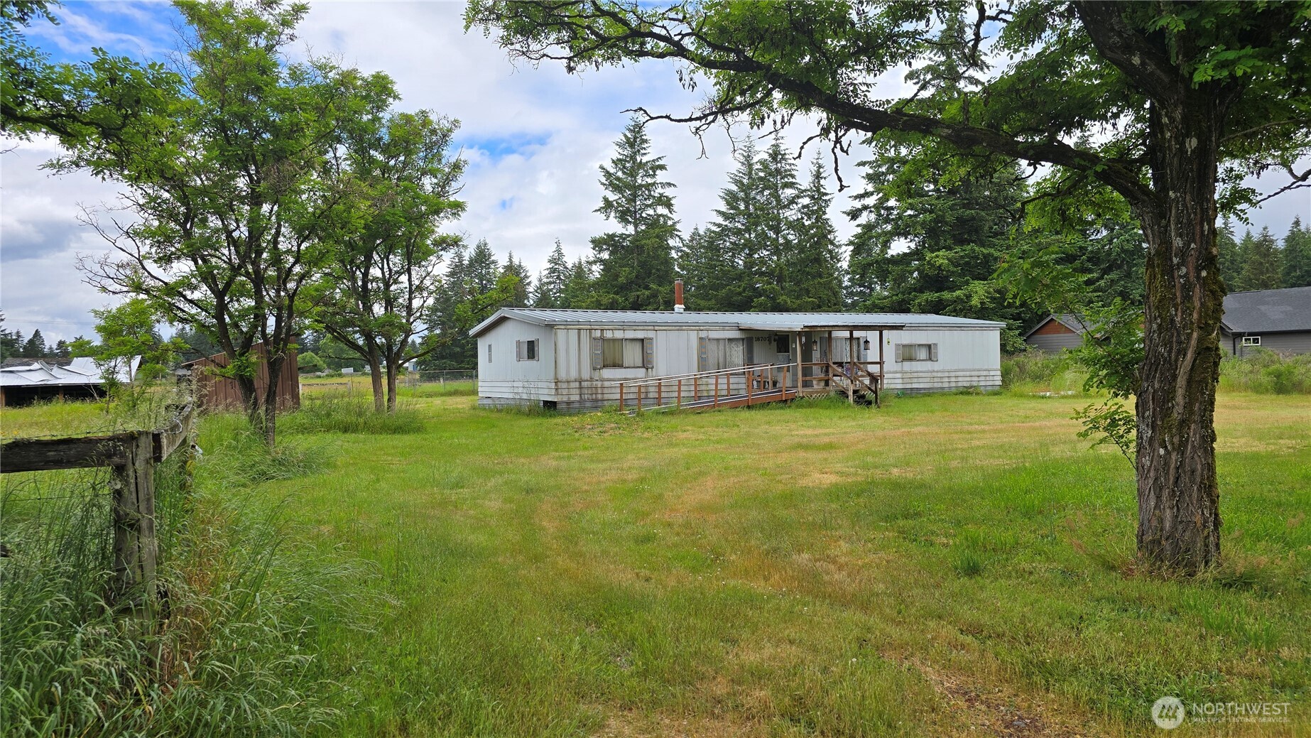 18707 Elderberry Street Southwest Rochester, WA 98579 - Photo 4 of 12