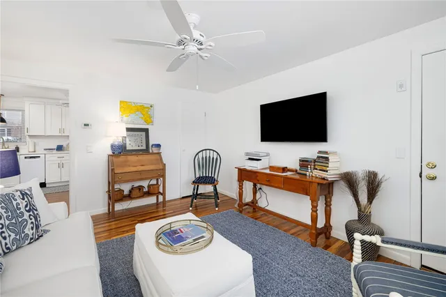 $1,900 | 70 Carroll Avenue, Unit 1009, Newport, RI 02840