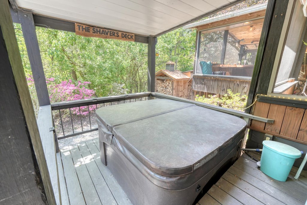 710 Town Mountain Road Hayesville, NC 28904 - Photo 11 of 68