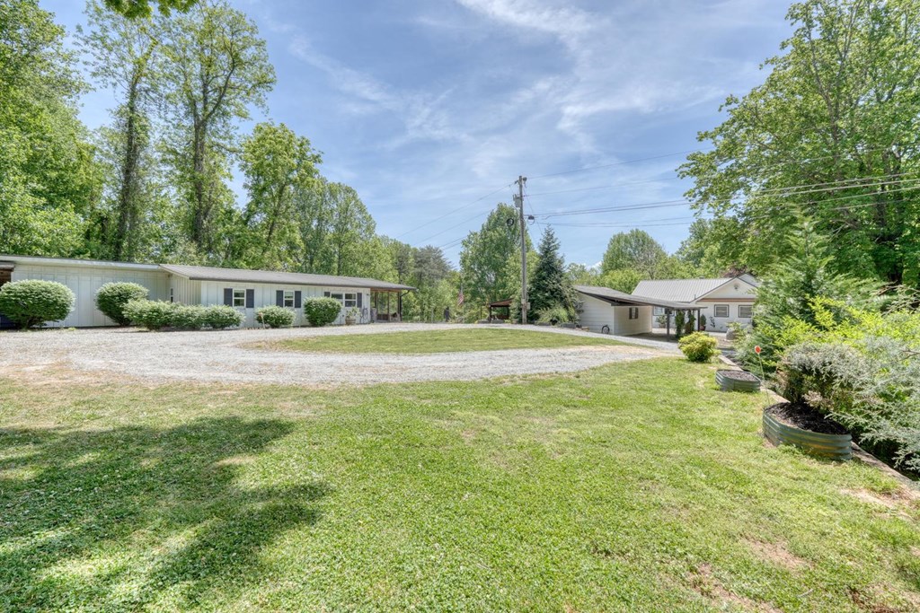 710 Town Mountain Road Hayesville, NC 28904 - Photo 20 of 68