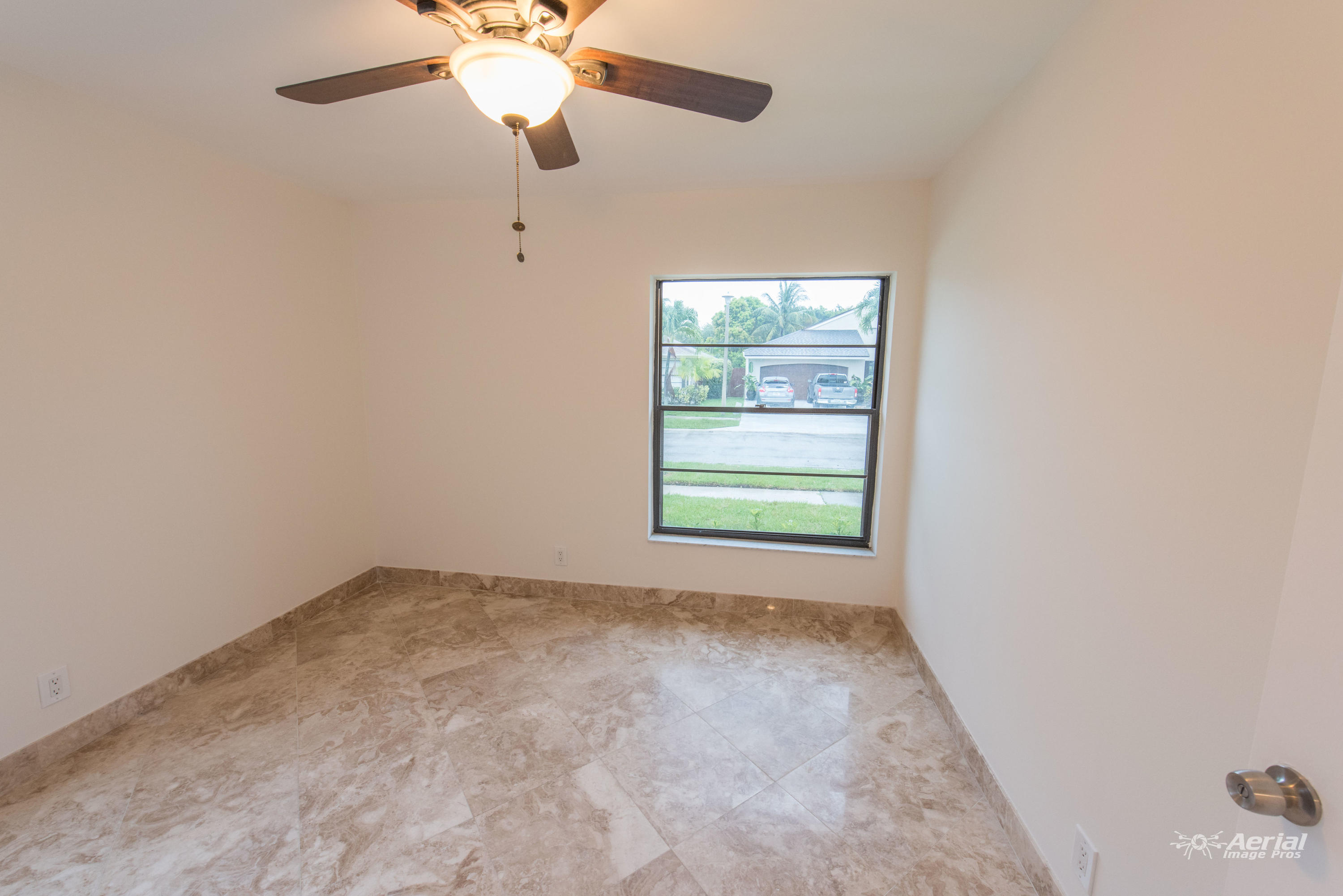 21091 Woodspring Avenue Boca Raton, FL 33428 - Photo 16 of 41 AIP_3958