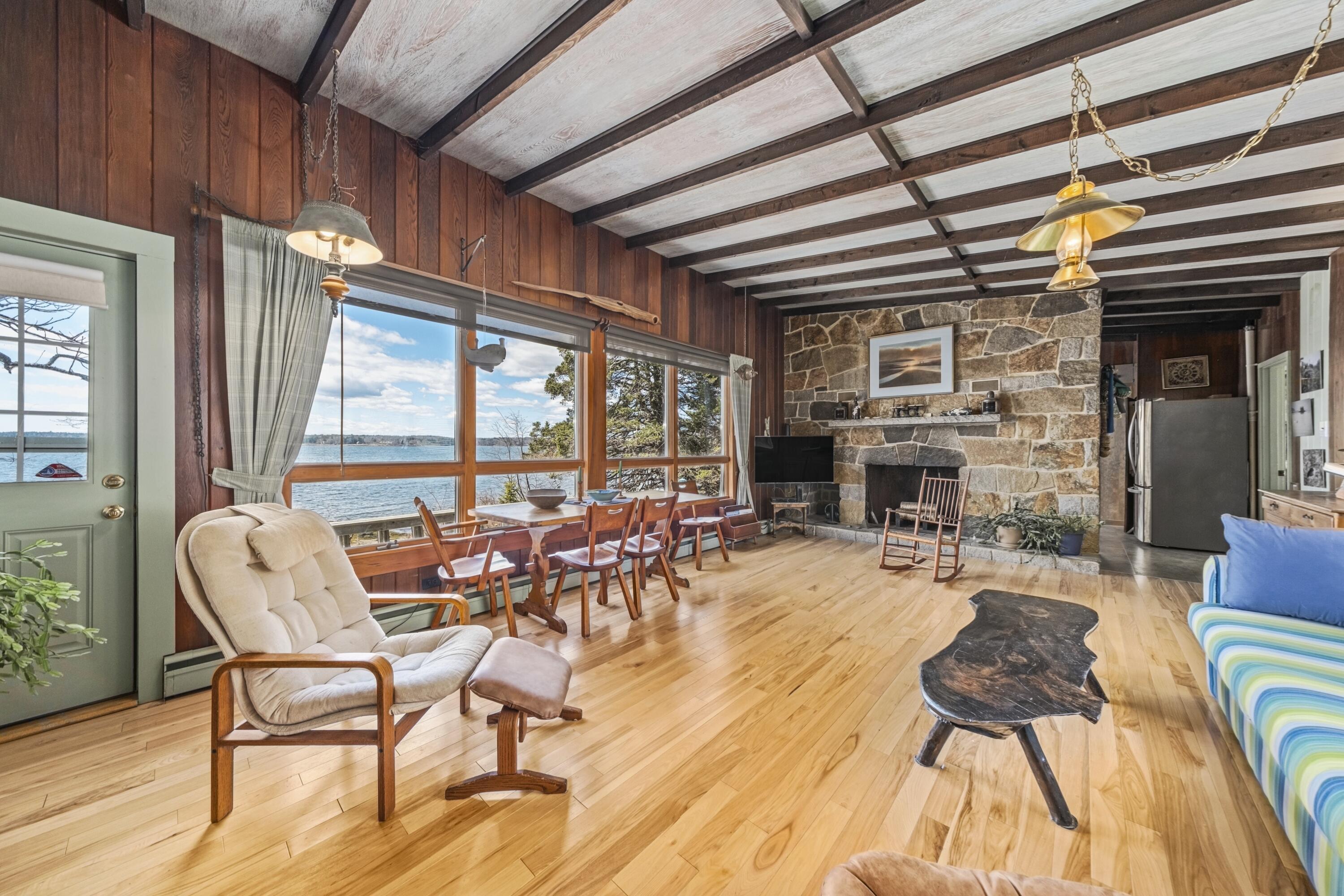 47 Teel Cove Road St. George, ME 04860 - Photo 16 of 44 Living room