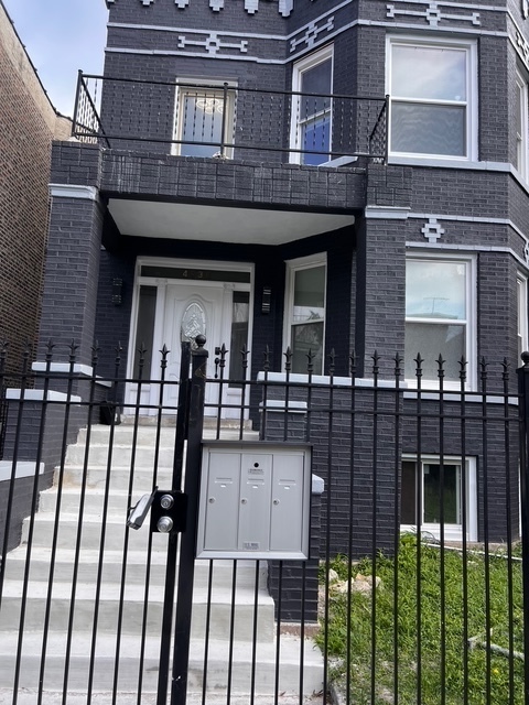 4938 West Rice Street Chicago, IL 60651 - Photo 15 of 31 Gallery Image 15