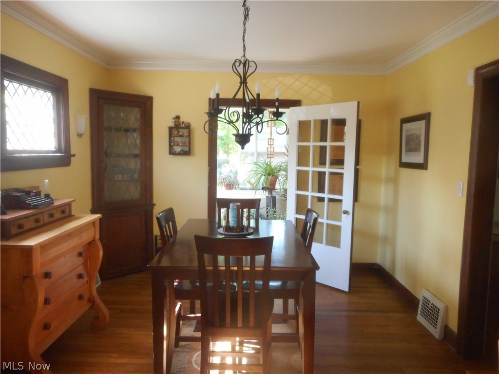 4026 Elmwood Road Cleveland Heights, OH 44121 - Photo 5 of 18