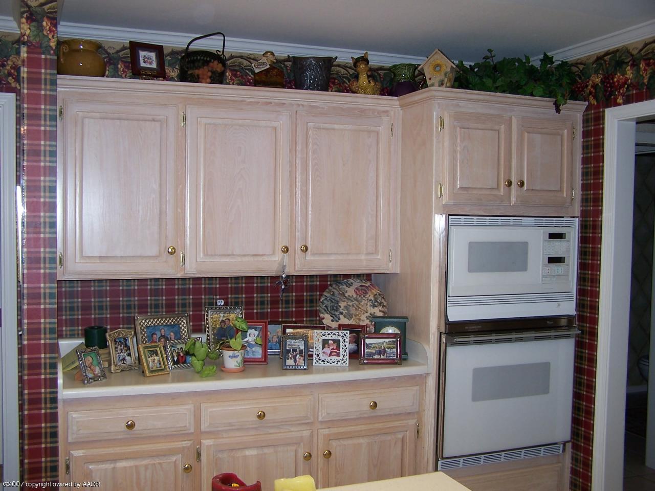7010 Rochelle Lane Amarillo, TX 79109 - Photo 8 of 9 Kitchen