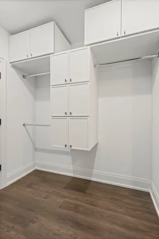 $4,300 | 1036 Lake Street, Unit 4S, Oak Park, IL 60301