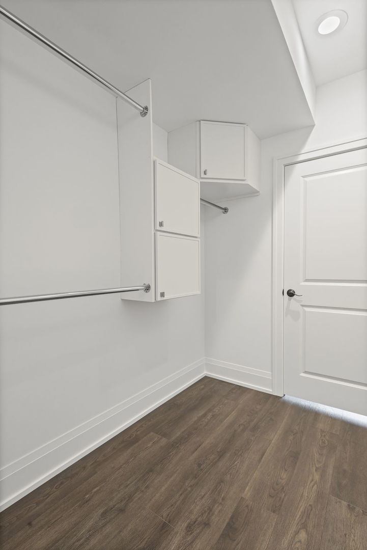 1036 Lake Street, Unit 4S Oak Park, IL 60301 - Photo 20 of 29 a view of an empty room