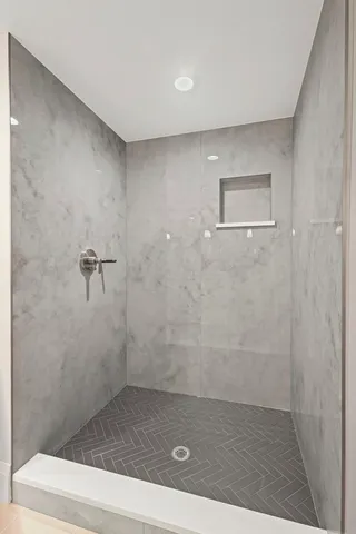 $4,300 | 1036 Lake Street, Unit 4S, Oak Park, IL 60301