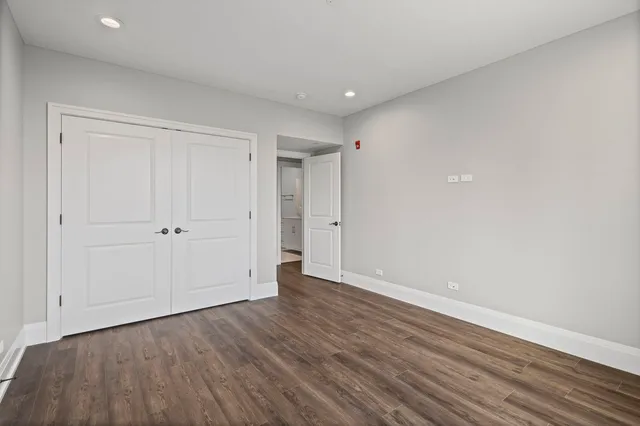 $4,300 | 1036 Lake Street, Unit 4S, Oak Park, IL 60301