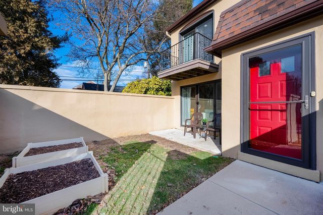 $427,500 | 2101 Bryn Mawr Place, Ardmore, PA 19003