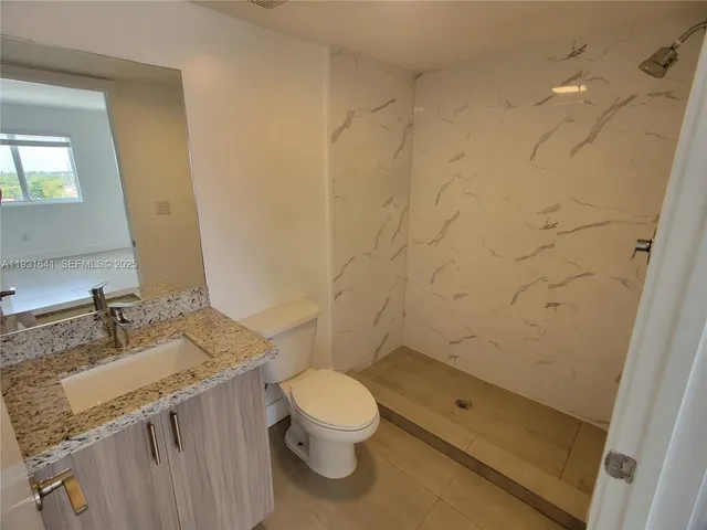 a close up view of washer and dryer