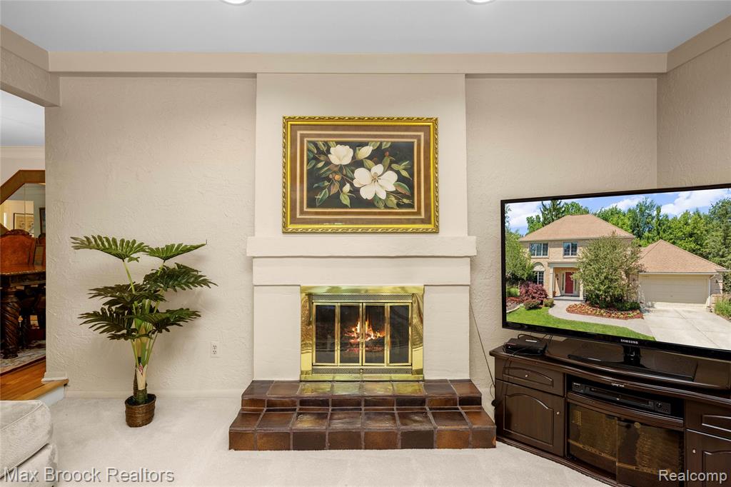 31223 Country Ridge Circle Farmington Hills, MI 48331 - Photo 25 of 62