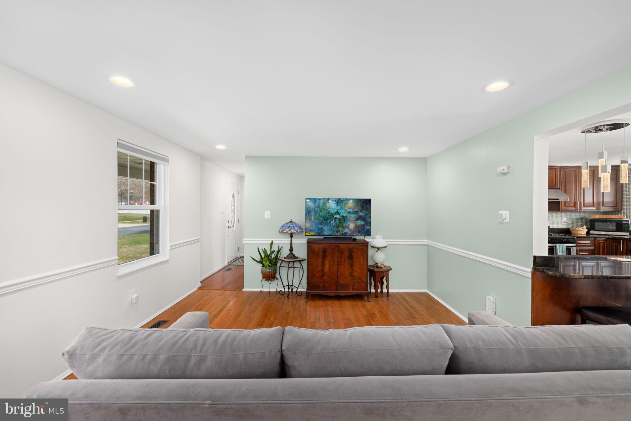 1421 Colesberg Street Silver Spring, MD 20905 - Photo 14 of 41 Living Room