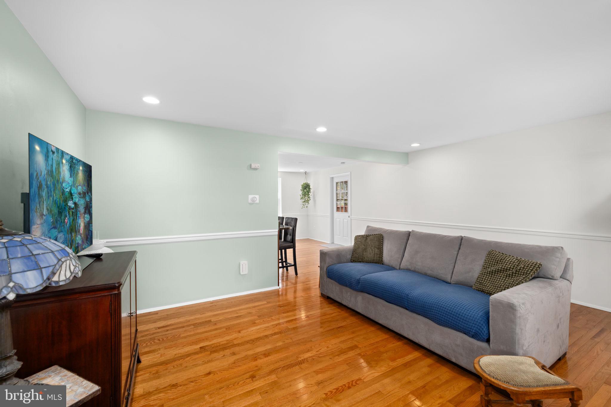 1421 Colesberg Street Silver Spring, MD 20905 - Photo 16 of 41 Living Room