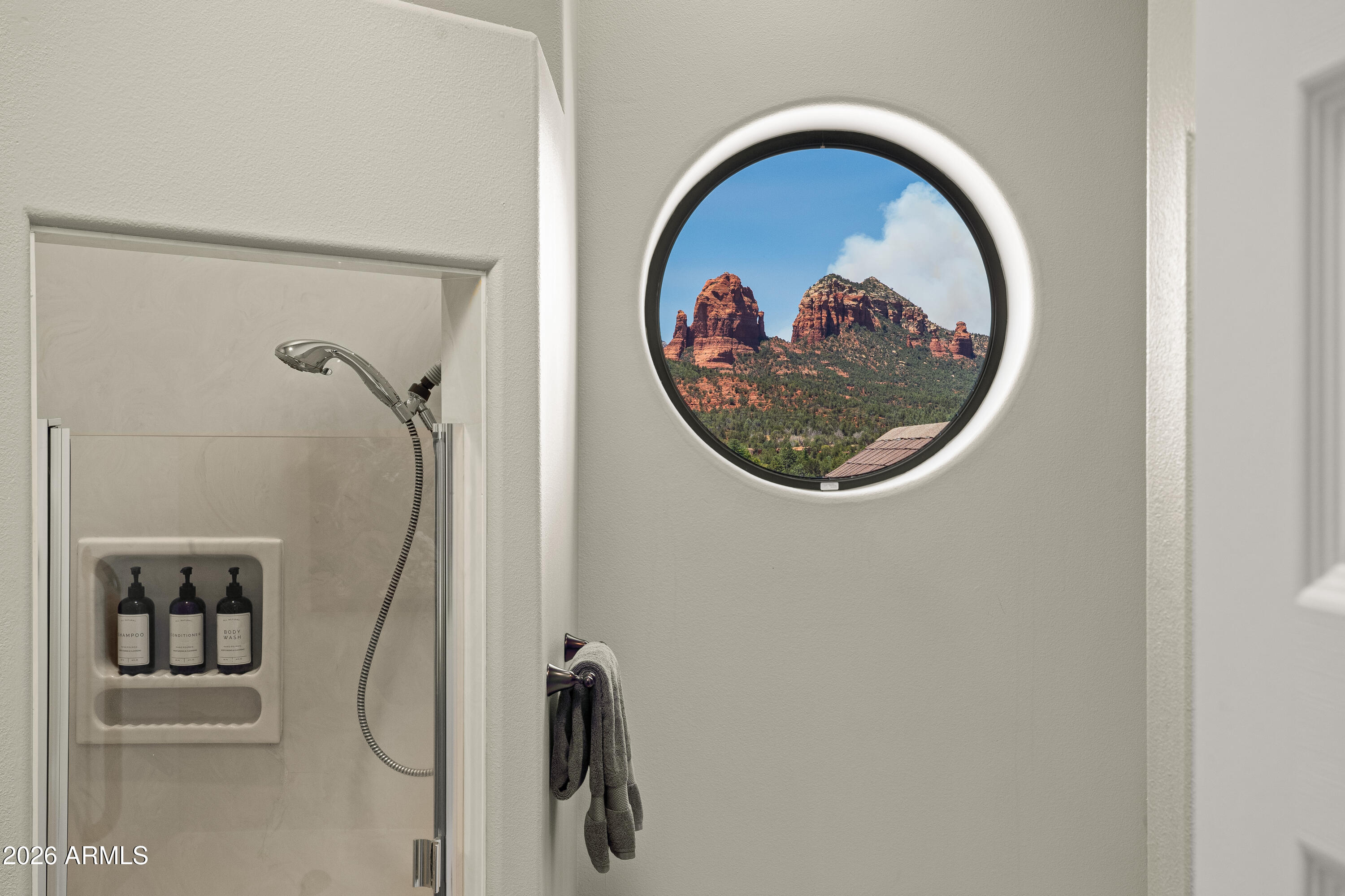555 Norbie Road Sedona, AZ 86336 - Photo 30 of 47 JL_555Norbie-interiors-03