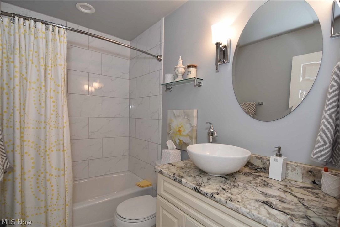 12047 Robson Road Grafton, OH 44044 - Photo 27 of 35 Gallery Image 27