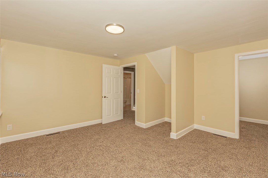 1223 Roland Road Lyndhurst, OH 44124 - Photo 14 of 35