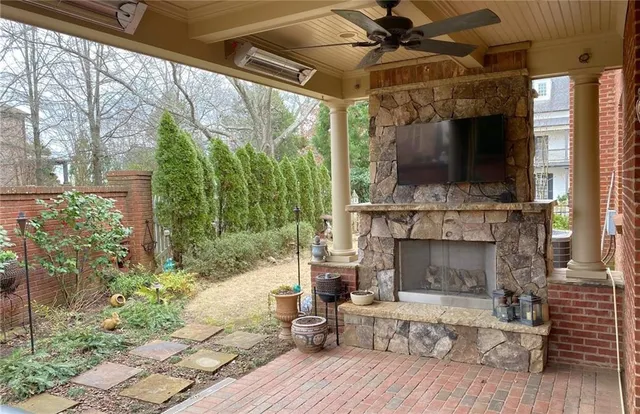 $895,000 | 2133 Lucerne Lane Southeast, Smyrna, GA 30080