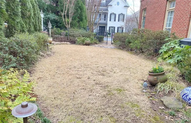 $895,000 | 2133 Lucerne Lane Southeast, Smyrna, GA 30080